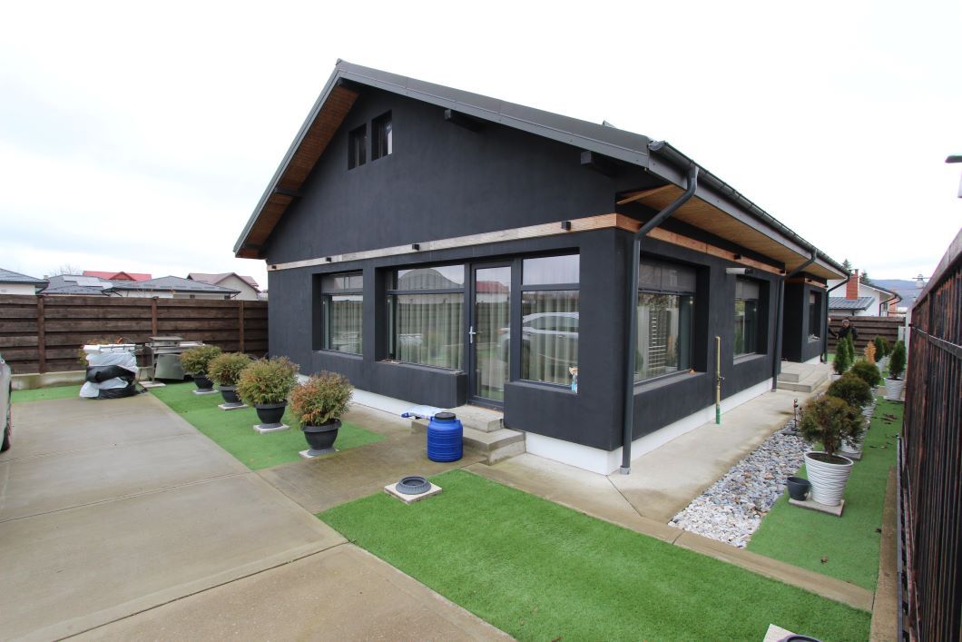 Vila pretabila pentru Locuit zona Dancu