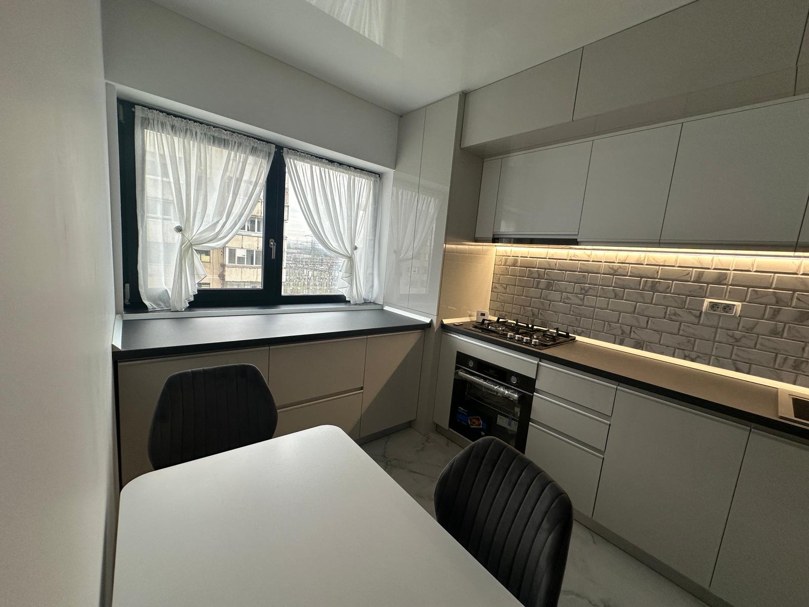 Apartament cu o cameră transformat în 2 camere